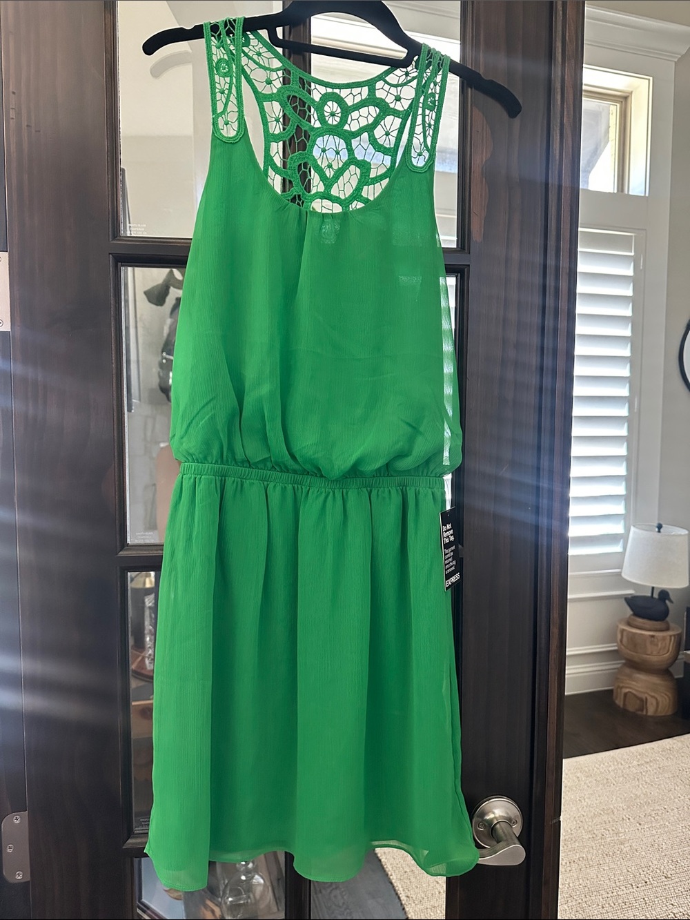 PRETTY NWT EXPRESS DRESS SIZE SMALL